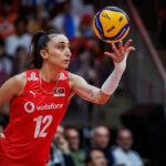 Türkiye – İtalya maçında Daniele Santarelli’ye ‘eş’ sürprizi! Monica De Gennaro rakibi oldu