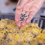 Vefat acısı ünlü müzikçiyi bir değil iki sefer yıktı… Küçücük yaşta babasız kalan çocuklarının kalp yaralarını bu türlü sarıyor