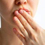 Dökülen saçları yeniden çıkarıyor! 2 ürünle saç fışkırtan karışım