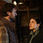 Onca ihtişamlı mirasın içine doğdu… İstese son nefesine kadar dünya nimetlerinin sefasını sürerdi… Düşüne düşüne filozof oldu