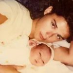 Ünlü oyuncu kredi borcunu ödeyemedi… Ağlaya ağlaya konutundan taşındı…Gördüm ki bu alemde hiç vefa yokmuş!