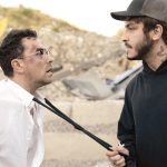 Yasak aşkı onun uğruna yuvasını yıkmıştı… Sonra onunla evlenmeden ortada bıraktı… Lakin bu sevginin gölgesi bile kâfi