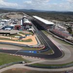 Uzun ve görkemli hayatına bir yıl daha eklendi… Nüfus kağıdı ’86 oldun’ diyor… Lakin gönlü hâlâ genç sevgili peşinde bir delikanlı